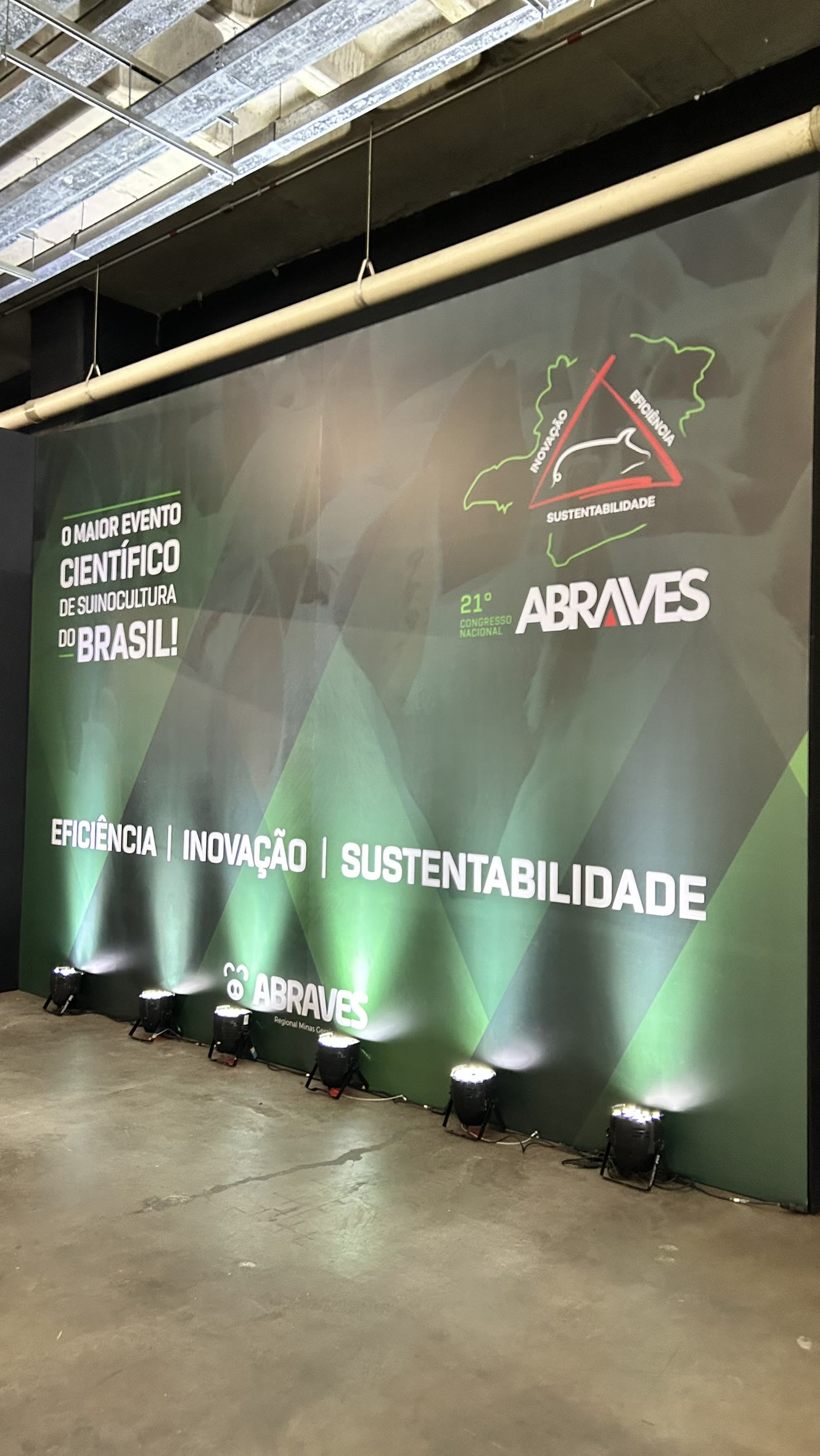 Fundo de palco do 21º Congresso ABRAVES