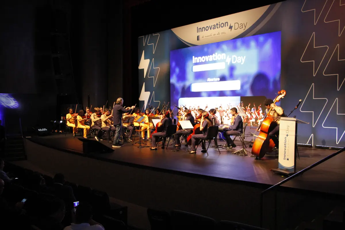 Apresentação de orquestra no palco da Semana S 2026